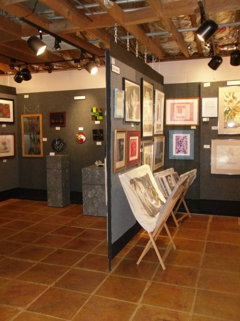 new artworks gallery in old fair oaks