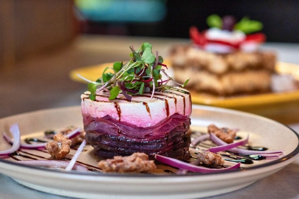 Beet salad with warm goat cheese at bodega biondi